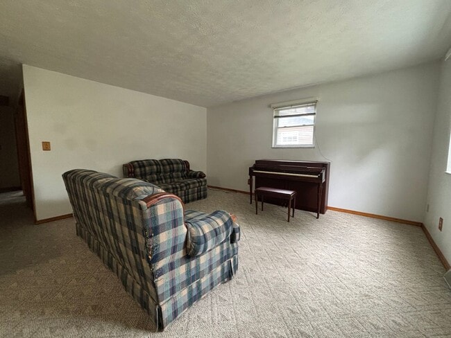 Photo - 198 Eastland Ave