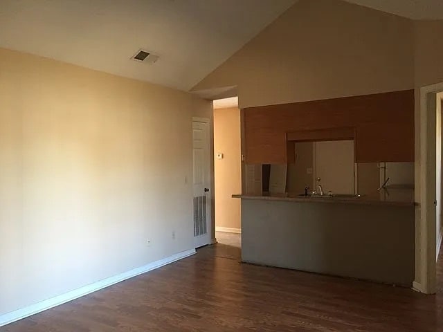 Photo - 1646 Latham Ct