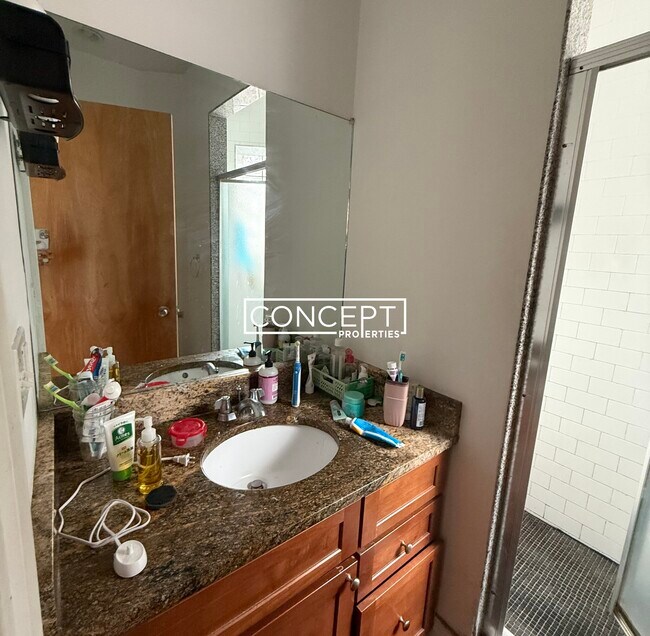 Photo - 64 Louis Prang St Unidad 4