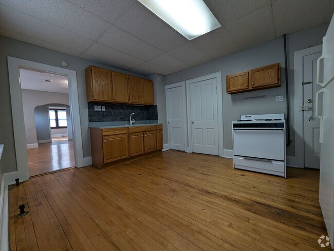 Building Photo - 1650 N Arlington Pl Unit B Rental