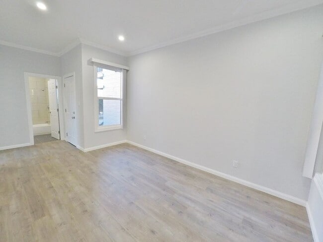 Photo - 608 22nd St Apartment