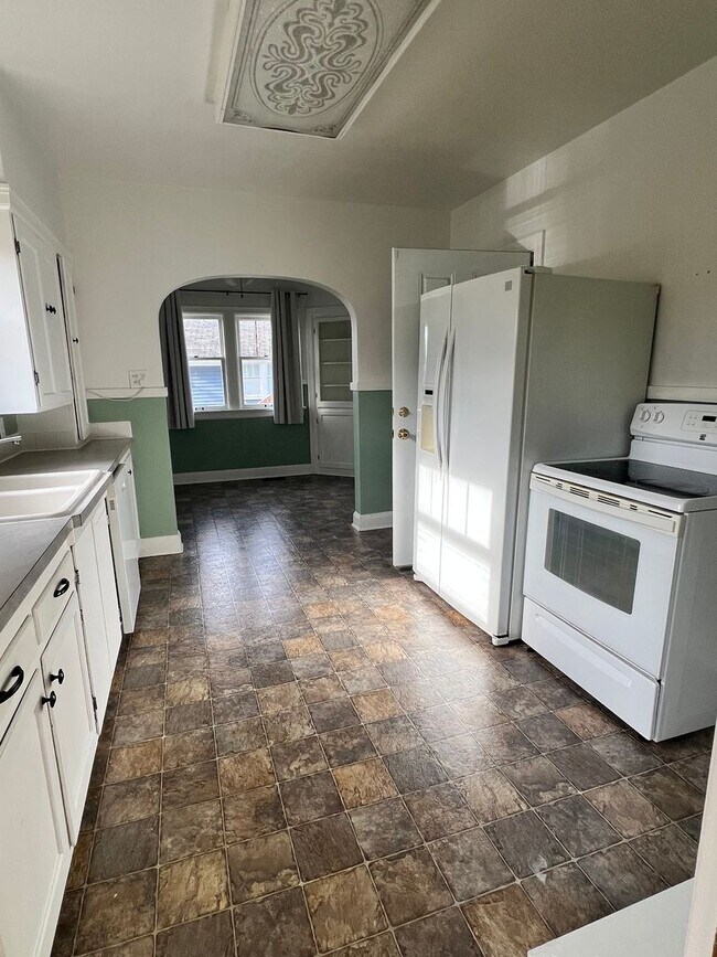 Photo - 2232 Rainier Ave Unit Main