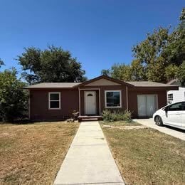 Photo - 706 Mickan St