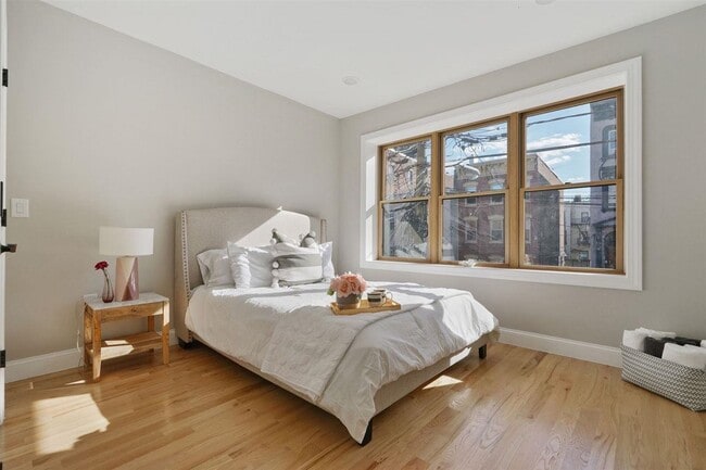 Building Photo - 346 Communipaw Ave Unit 2F