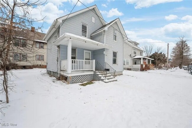 Building Photo - Charming 3-Bedroom Property in Prime Location