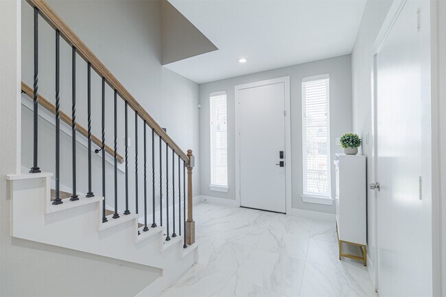 Photo - 7814 De Priest St
