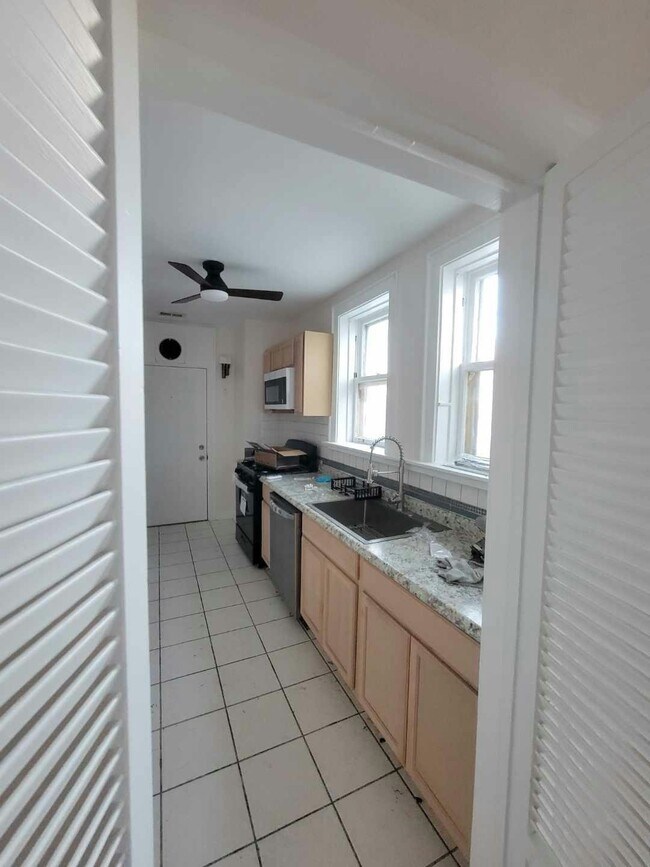 Photo - 1413 Dobson St Unit 1