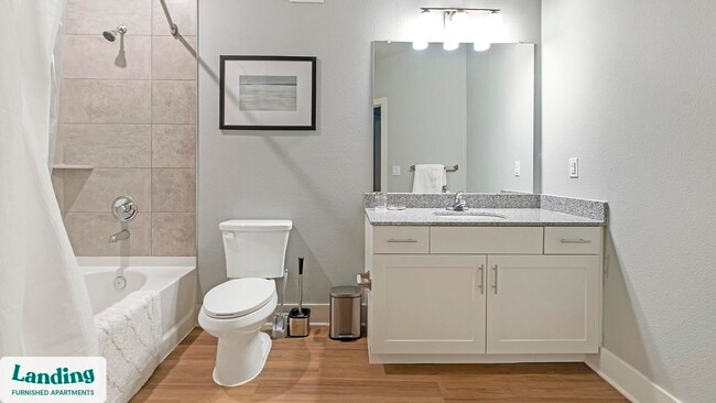 Photo - 1619 N Frazier St Unidad 439