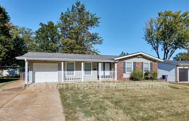 Photo - 1405 Willowbrook Dr