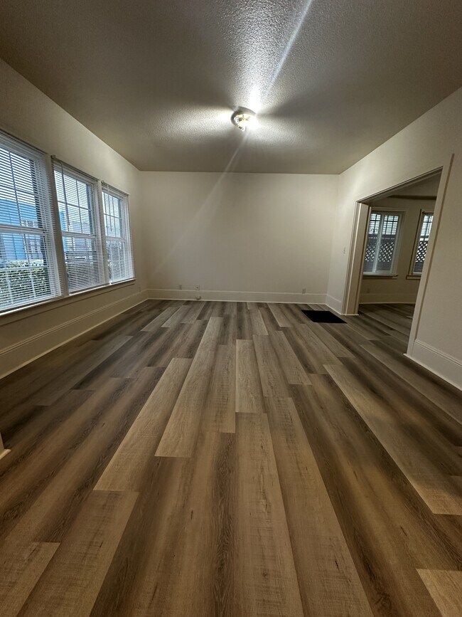 Photo - 2806 Adeline St