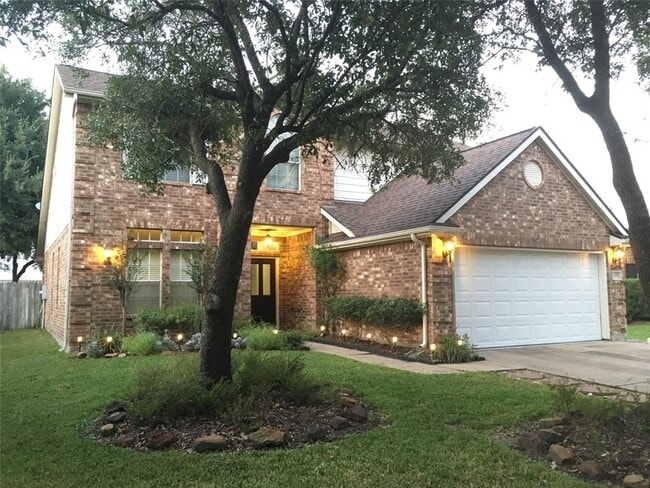 Building Photo - 17206 Stonebridge Trail Rental