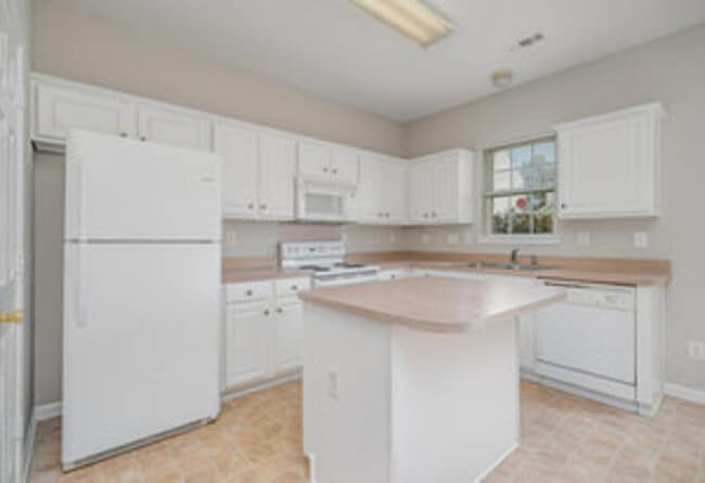 Photo - 1231 Joannas Ct