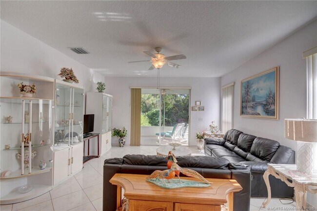 Photo - 6789 SE Warwick Ln