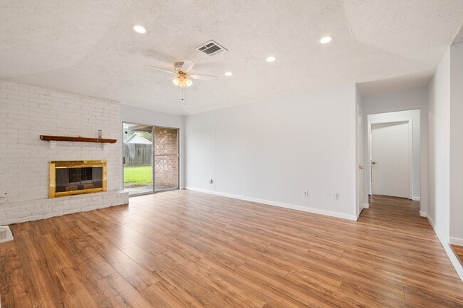 Photo - 13910 New Village Ln