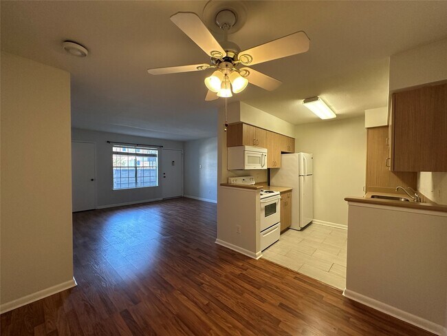 Building Photo - 2350 Bering Dr Unit 131 Rental