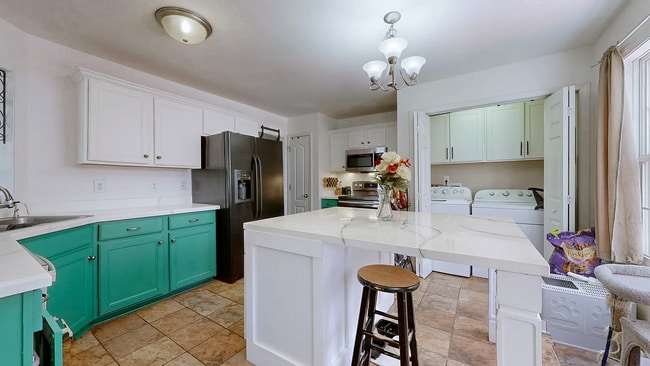 669 Wolfchase Ct