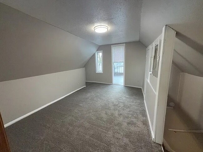 Photo - 1233 Williams St