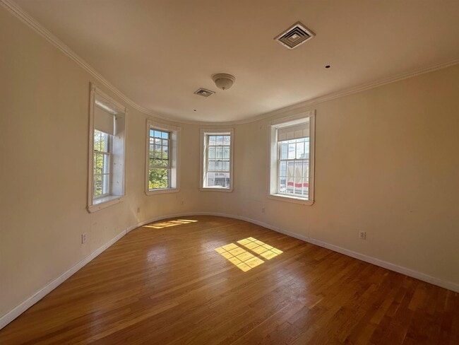 Photo - 14 Quincy St Unit 2