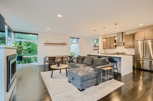 Photo - Queen Anne Home