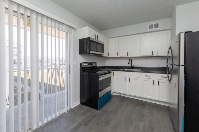 Photo - Christiana Pointe Apartments