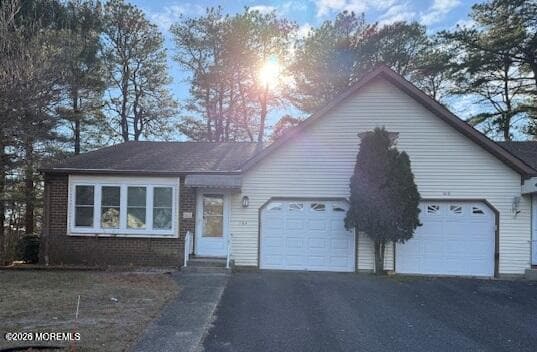 Building Photo - 16 Ivy Ct