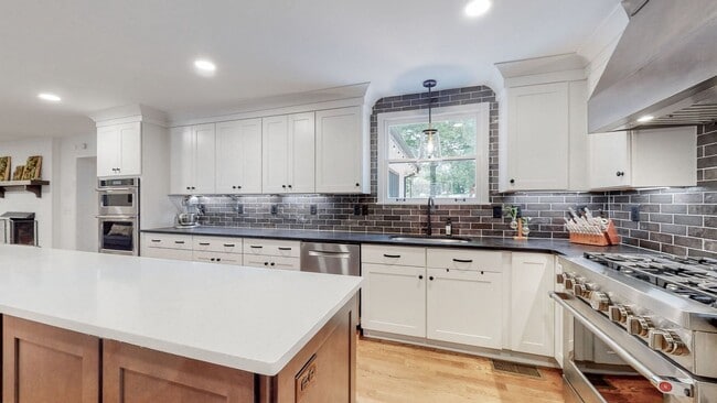 Photo - **RENOVATED COLONIAL ON OVER AN ACRE ZONED FOR WILLIAMSON COUNTY BRENTWOOD SCHOOLS**