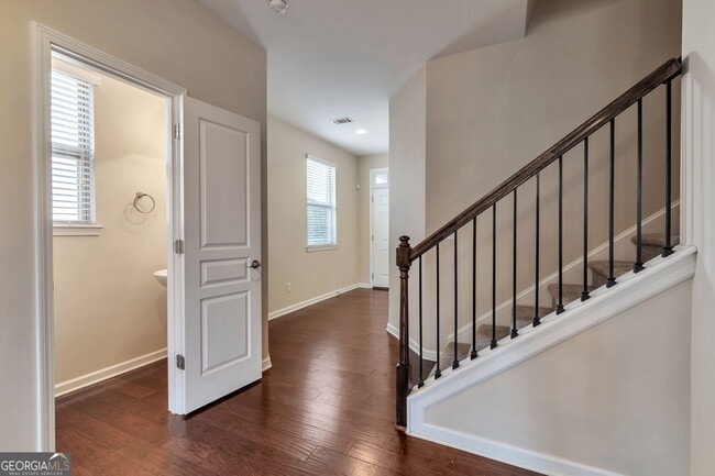 Photo - 1623 Trailview Way NE