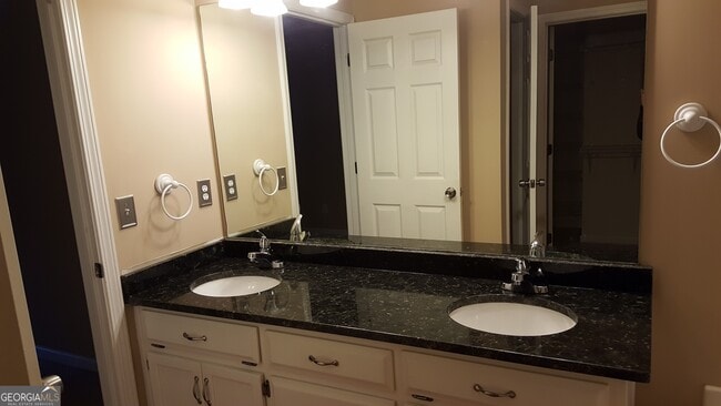 Photo - 2807 Forest Wood Dr