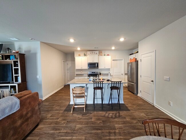 Photo - 141 Ivory Shadow Rd