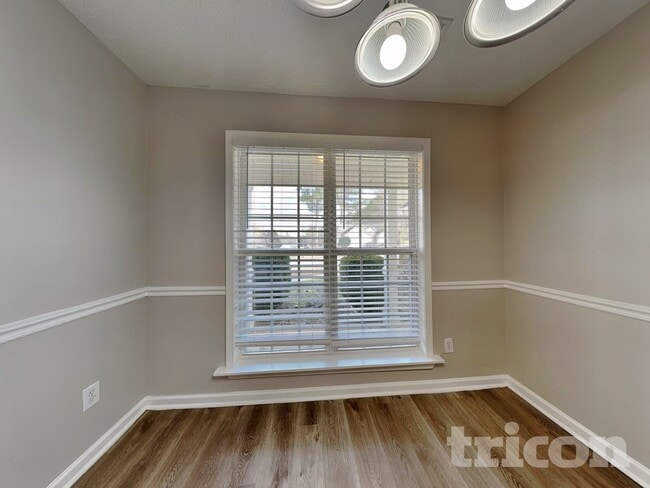 Photo - 170 Orchard View