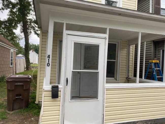 410 Pleasant St