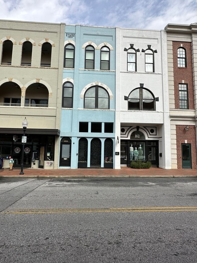 Photo - Spacious 3 Bedroom/3 Bathroom Townhome with Private Rooftop Deck