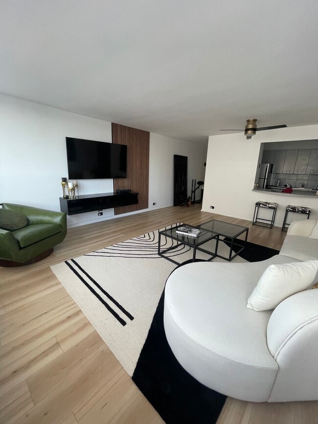 Photo - 4800 S Chicago Beach Dr Unit FURNISHED--On the Lake