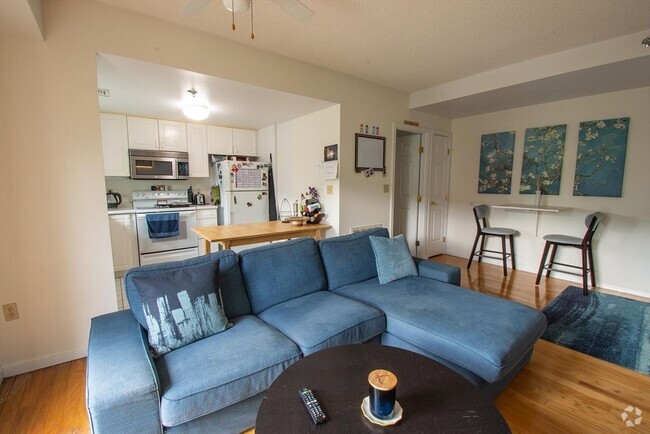 Building Photo - 655 Concord Ave Unit 403 Rental