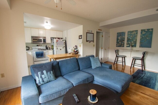 Building Photo - 655 Concord Ave Unit 403 Rental