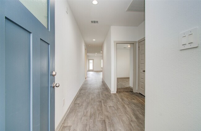 Photo - 10602 Great Basin Dr