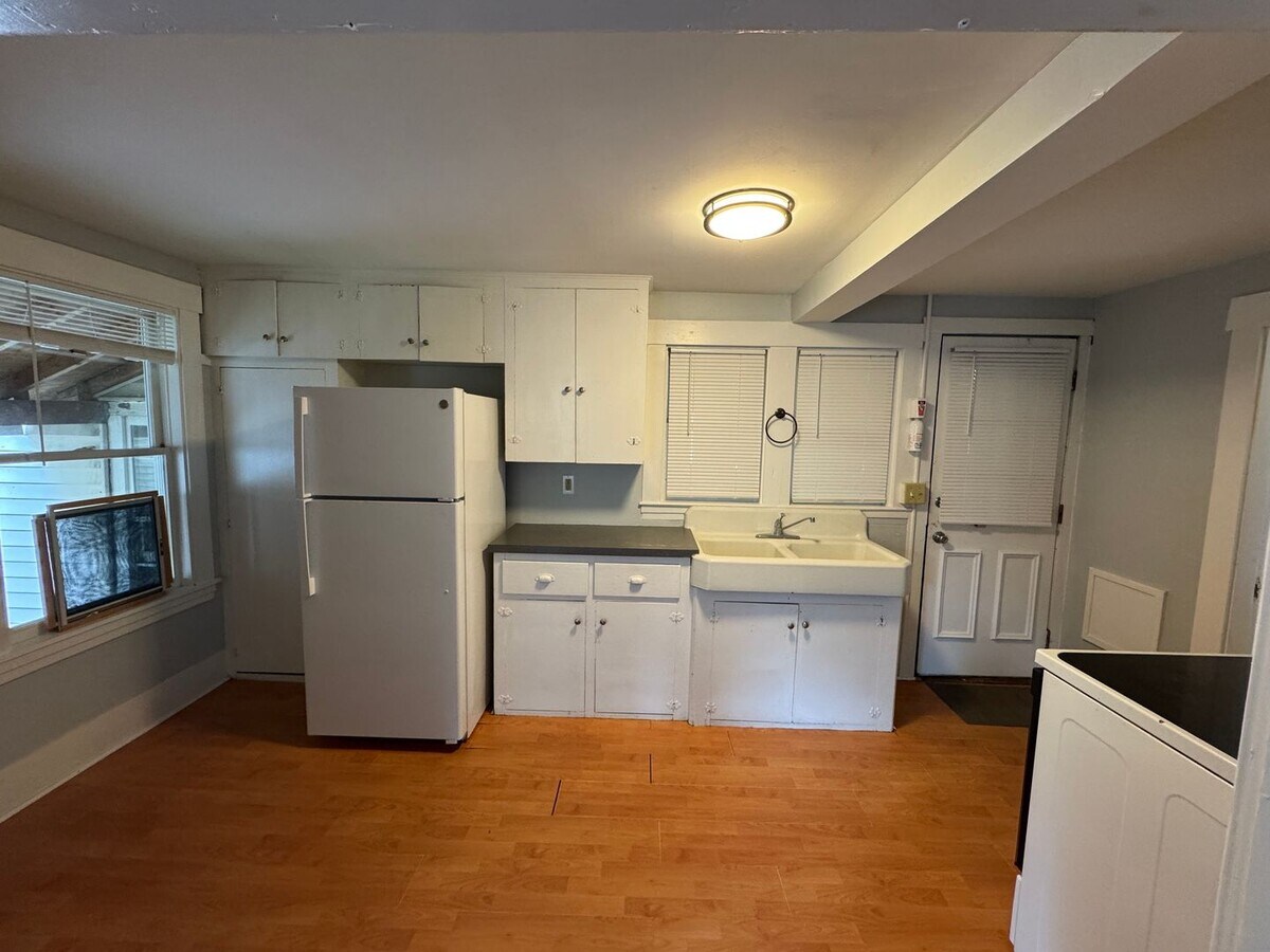 Photo - 120 Main St.