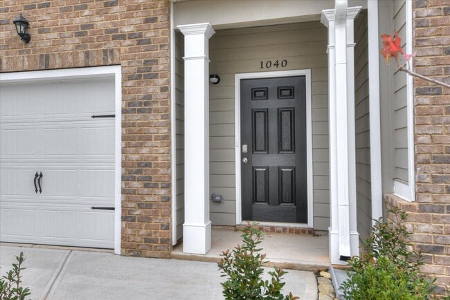 Photo - 1040 Quaint Parish Cir