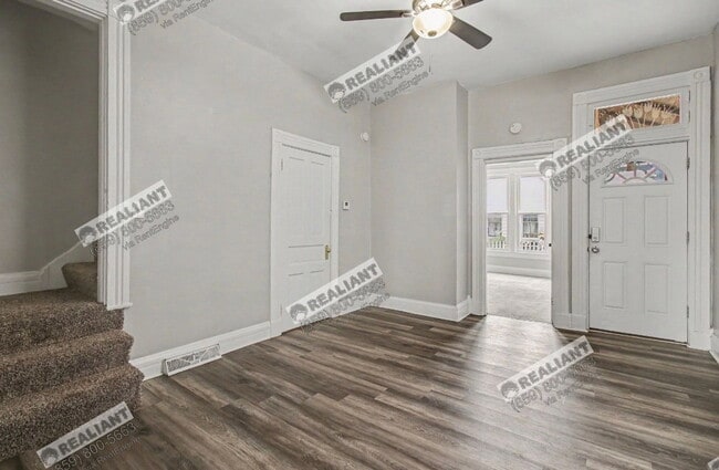 320 Lafayette Ave