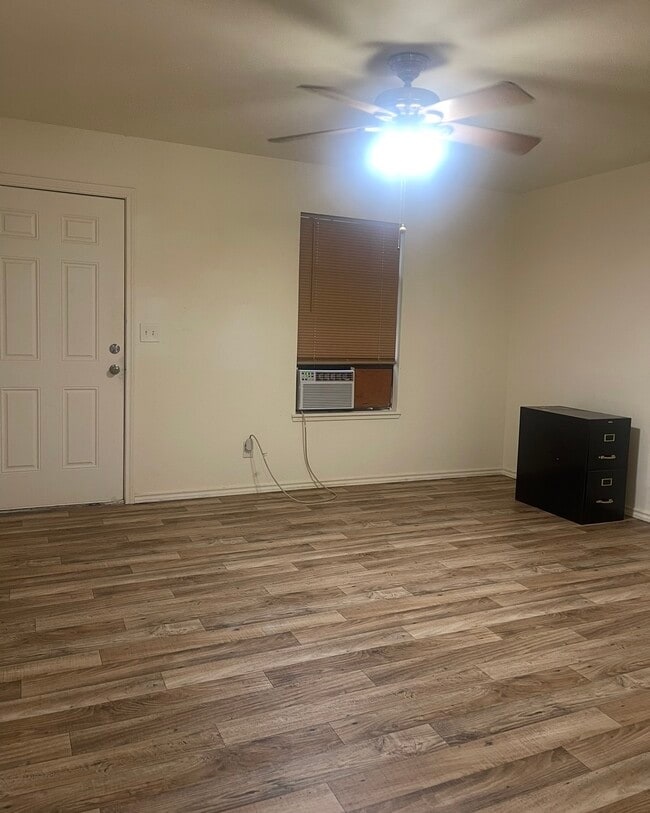 Photo - 242 Miller County 290