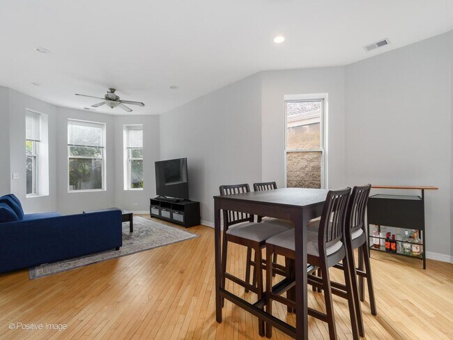 1518 N Ashland Ave
