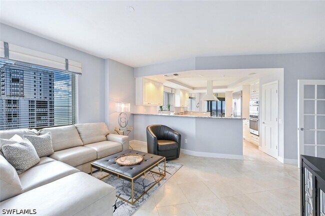 Building Photo - 8665 Bay Colony Dr Unit 1401