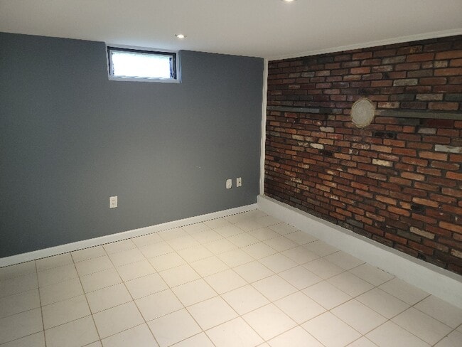 Photo - 2712 Urbana Dr