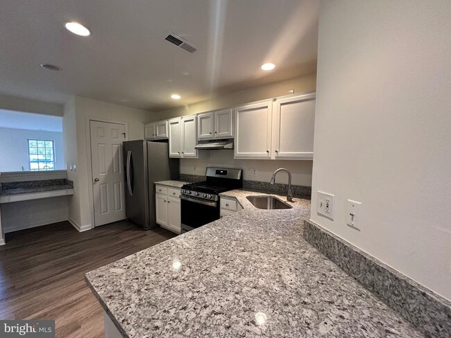 Photo - 43539 Kiplington Square