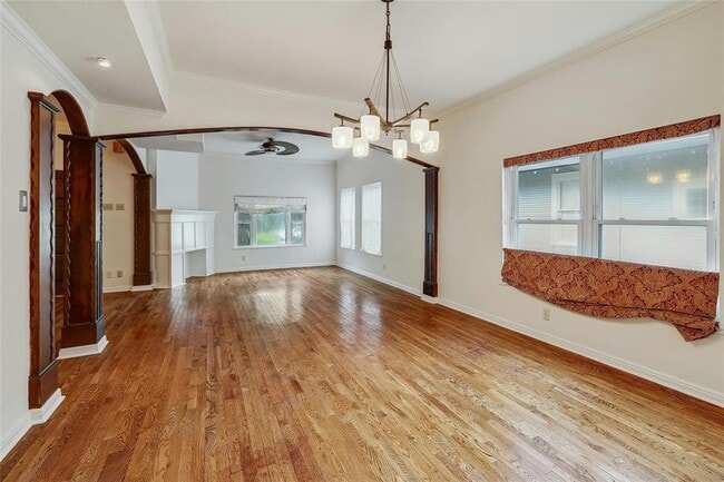 Photo - 1306 E 2nd St