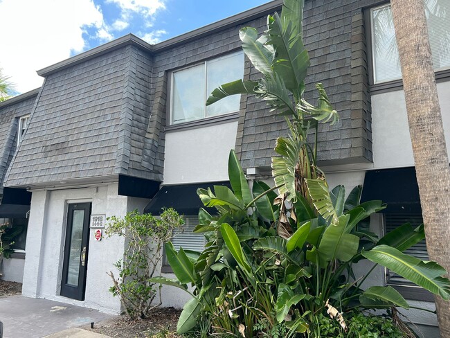 Photo - 1918 S Conway Rd Unit 5