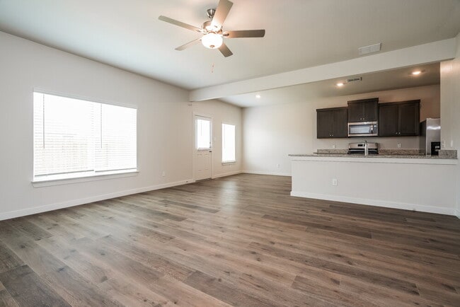Photo - 1540 Harvester Dr
