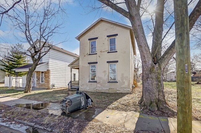Photo - Four Bedroom Available in Dayton!