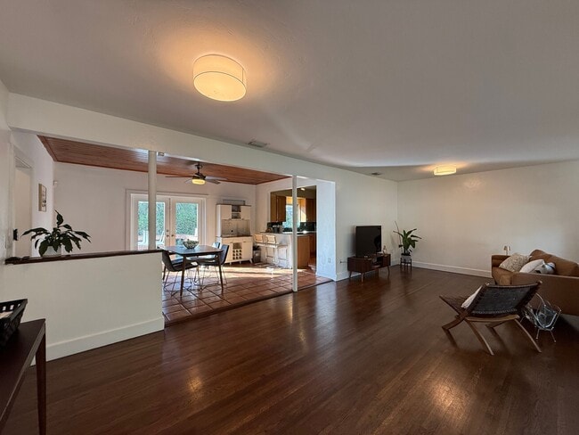 Building Photo - 2728 Kirk St