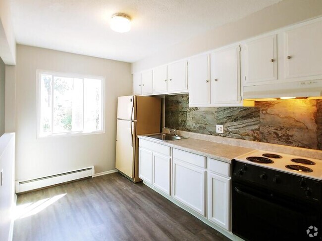 Building Photo - 4420 S 25th St Unit 4 Rental